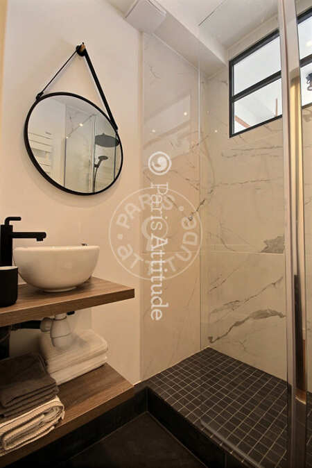 Bathroom Furnished apartment - 32m²  - 1 bedroom - Place des Vosges - Paris