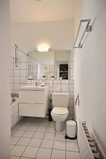 Casa de banho Quitinete mobilado - 21m²  - Neuilly-sur-Seine
