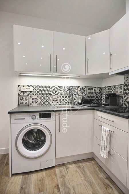 Kitchen Furnished apartment - 22m²  - 1 bedroom - Batignolles - Paris