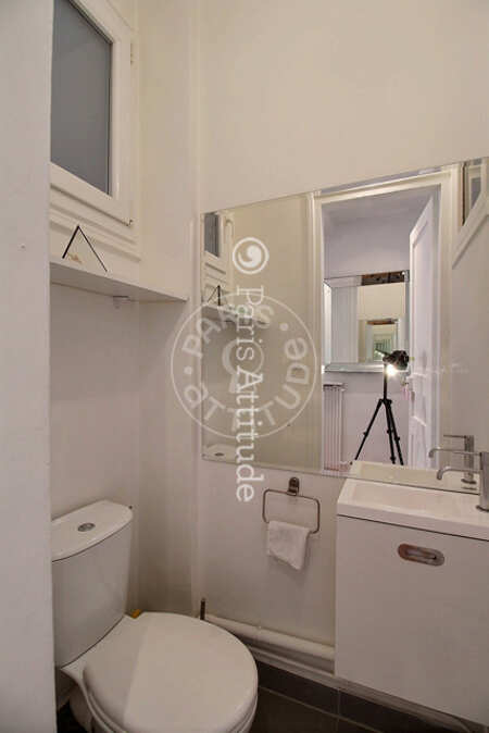 Toilettes Appartement meublé - 66m²  - 2 chambres - Pereire - Paris