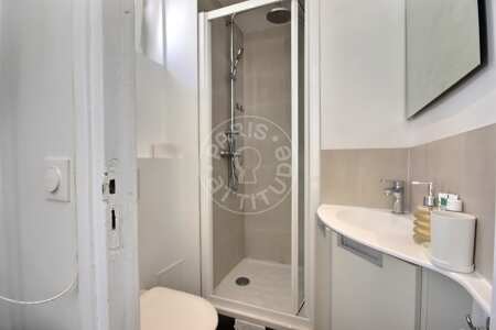 Salle de bain Appartement meublé - 42m²  - 2 chambres - Oberkampf - Paris
