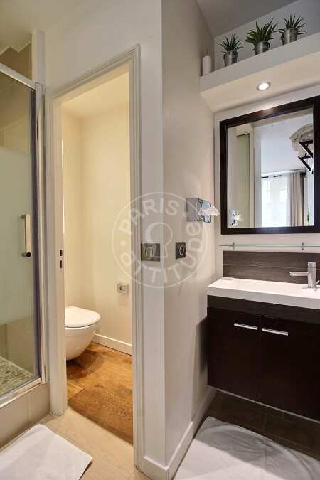 Bathroom Furnished studio alcove - 39m²  - Saint-Paul - Paris