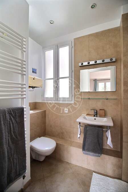 Bathroom Furnished apartment - 32m²  - 1 bedroom - Panthéon / Sorbonne - Paris