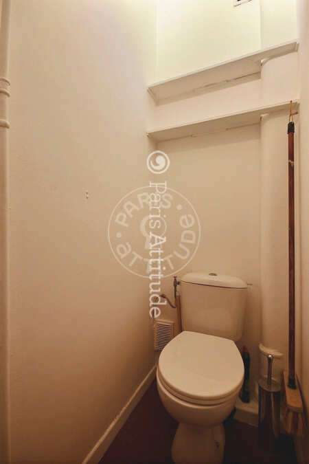 Toilettes Studio meublé - 35m²  - Montmartre / Place des Abbesses - Paris