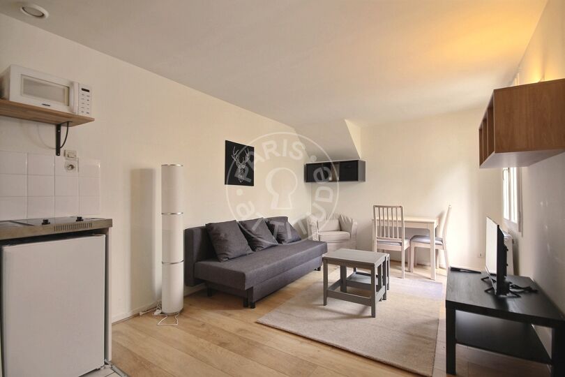 Monolocale arredato - Parigi 75010 - 14095