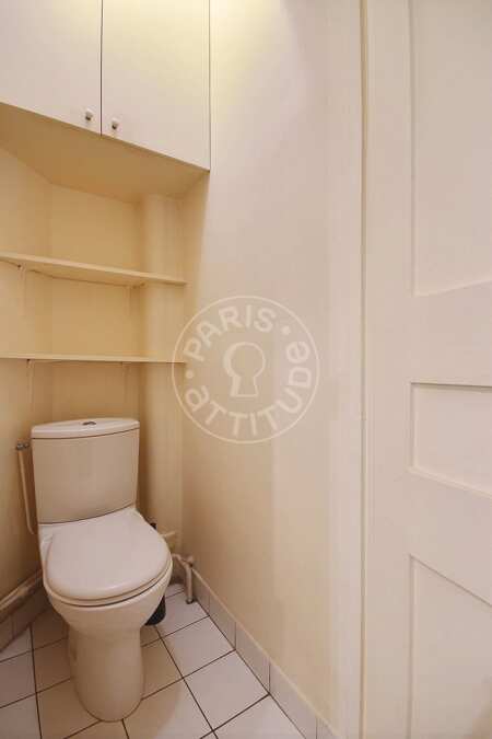 Toilet Furnished apartment - 62m²  - 2 bedrooms - Porte Dorée - Paris