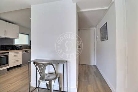 Entrée Appartement meublé - 75m²  - 3 chambres - Champs-Elysées - Paris