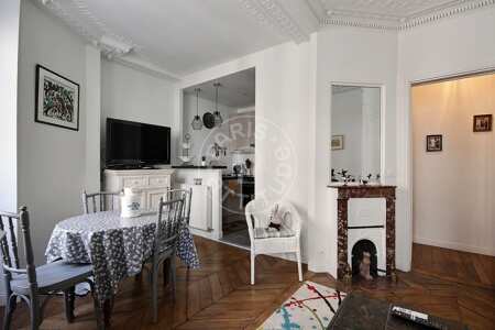 Sala Apartamento mobilado - 39m²  - 1 quarto - Place de Clichy - Paris