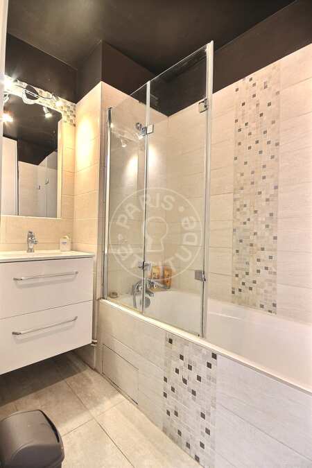 Salle de bain Appartement meublé - 40m²  - 1 chambre - Temple - Paris