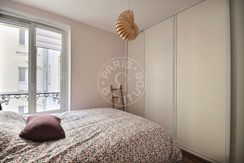 1 locale arredato - Parigi 75007 - 14126