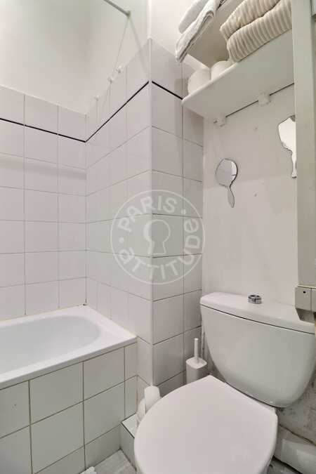 Bathroom Furnished apartment - 38m²  - 1 bedroom - Champs-Elysées - Paris