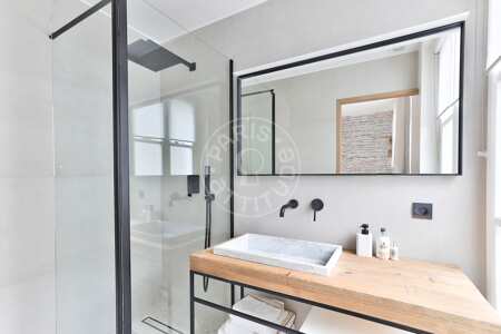 Salle de bain Appartement meublé - 55m² - 2 chambres - Musée Picasso - Paris