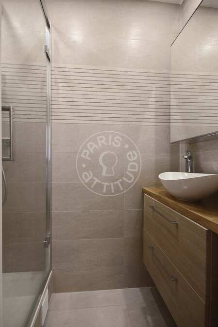 Bathroom Furnished apartment - 33m²  - 1 bedroom - Tolbiac - Paris