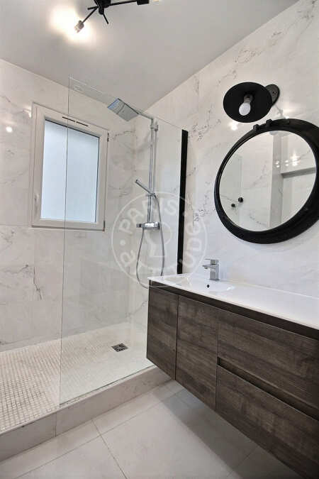 Salle de bain Appartement meublé - 52m²  - 1 chambre - Invalides - Paris