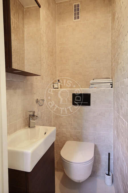 Toilettes Appartement meublé - 52m²  - 1 chambre - Invalides - Paris
