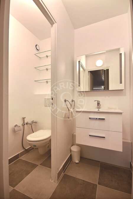 WC Apartamento mobilado - 79m²  - 2 quartos - Porte de Champerret - Paris