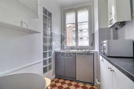 Cuisine Studio meublé - 24m²  - Neuilly-sur-Seine