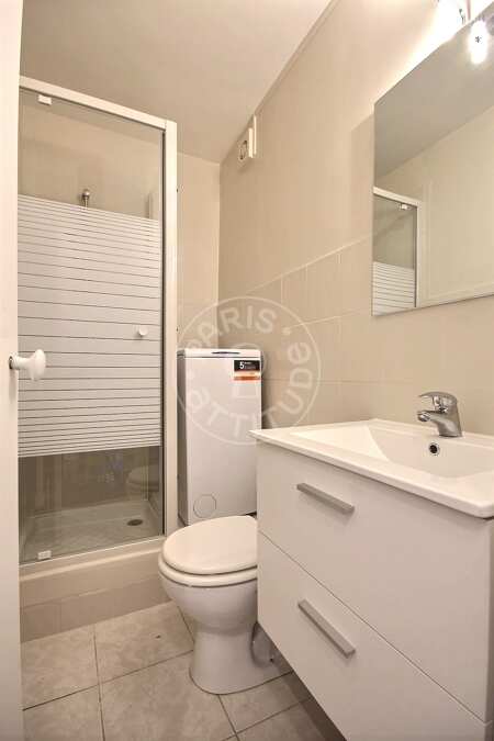 Badezimmer Möblierte studio - 17m²  - Tour Eiffel - Paris