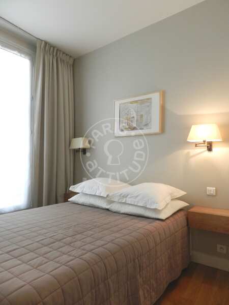 Bedroom Furnished apartment - 40m² - 1 bedroom - Ile Saint-Louis - Paris