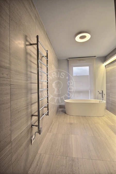 Salle de bain Appartement meublé - 121m²  - 2 chambres - Bibliothèque François Mitterrand - Paris