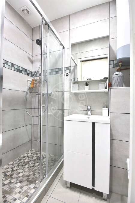 Salle de bain Appartement meublé - 25m²  - 1 chambre - Charonne - Paris