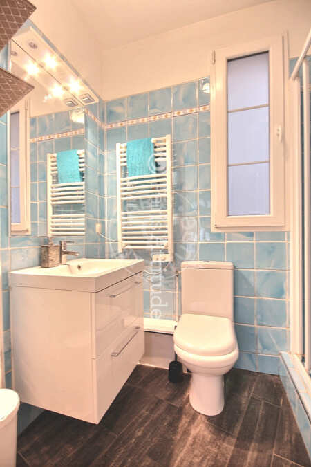 Bathroom Furnished apartment - 30m²  - 1 bedroom - Bir-Hakeim - Paris
