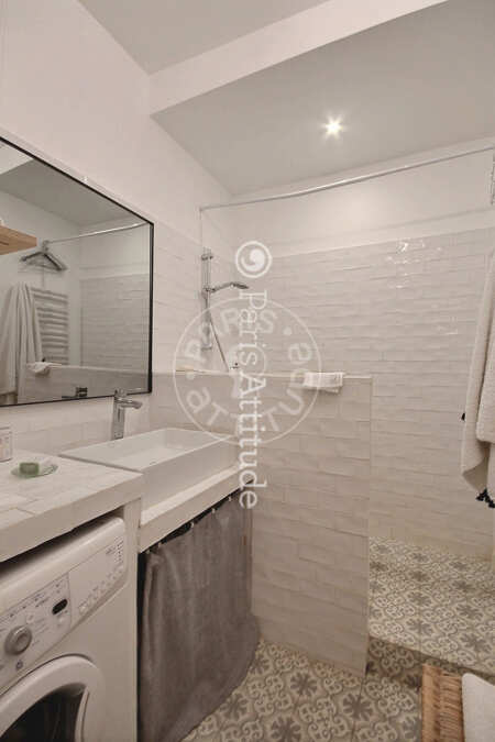 Casa de banho Apartamento mobilado - 78m²  - 2 quartos - Batignolles - Paris
