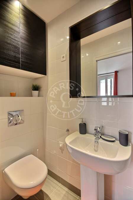 Salle de bain Studio meublé - 21m²  - Saint Placide - Paris
