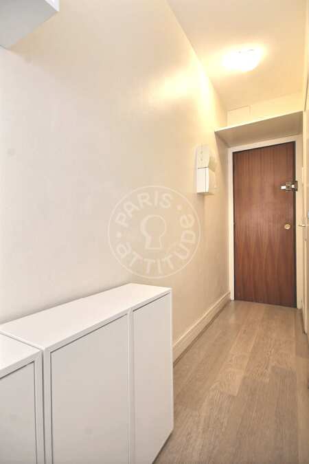 Entrance Furnished studio - 14m²  - Jasmin / Mozart - Paris
