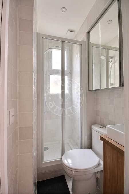 Casa de banho Studio mobilado - 20m²  - Commerce - Paris