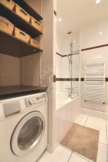 Bathroom Furnished apartment - 99m²  - 3 bedrooms - Alésia - Paris