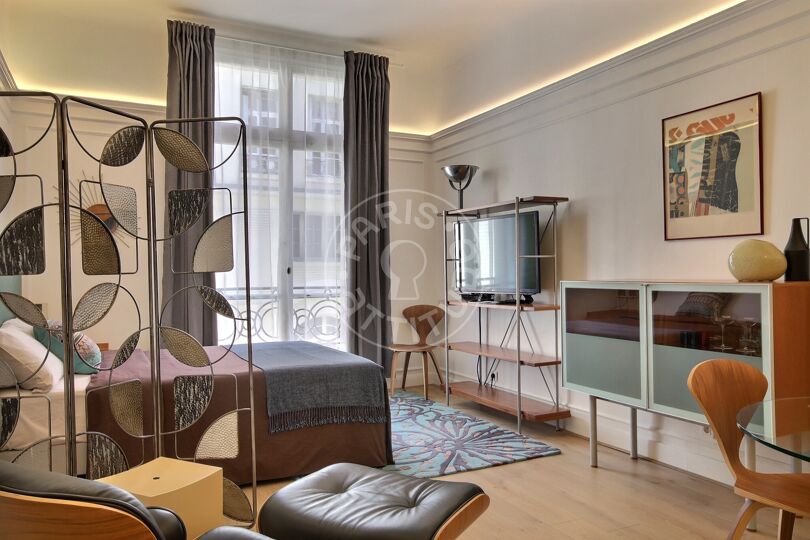 Furnished studio - Paris 75008 - 14311
