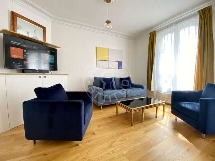 Living room - Furnished 1 bedroom - Paris 75018 - 14325