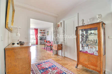 Entrance Furnished apartment - 117m²  - 3 bedrooms - Trocadéro - Paris