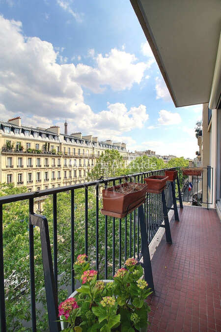 Balcony Furnished apartment - 117m²  - 3 bedrooms - Trocadéro - Paris