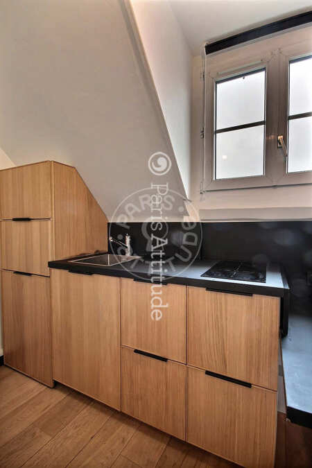Kitchen Furnished studio alcove - 17m²  - Trocadéro - Paris