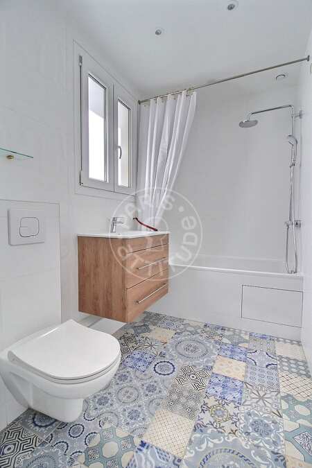 Casa de banho Apartamento mobilado - 42m²  - 1 quarto - Nation - Paris