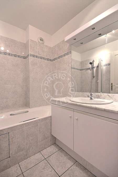 Bagno Mansardato arredato - 32m²  - Miromesnil - Parigi
