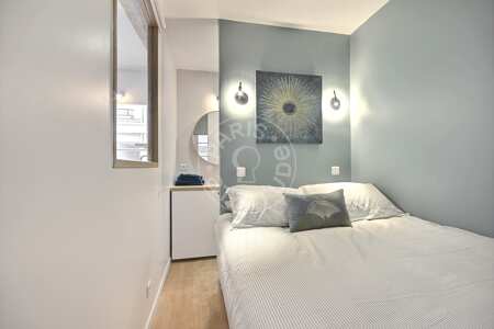 Camera da letto Mansardato arredato - 22m²  - Tour Eiffel - Parigi