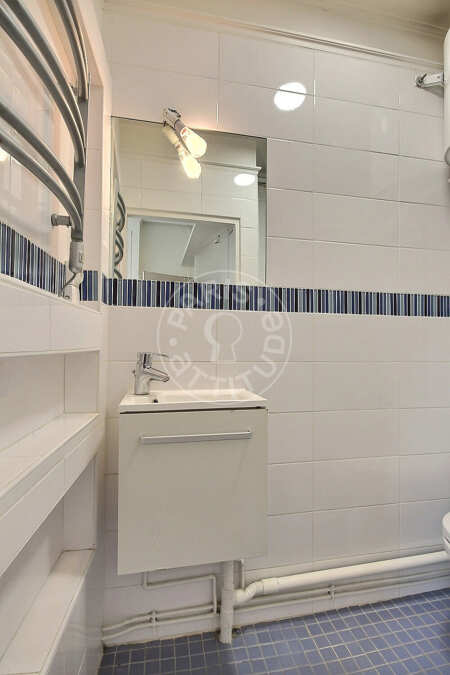 Casa de banho Quitinete mobilado - 16m²  - Saint-Paul - Paris