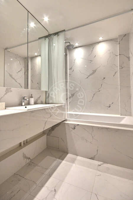 Baño Piso amueblado - 87m²  - 1 dormitorio - Canal de l'Ourcq - París