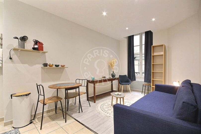 Quitinete mobiliado - Paris 75018 - 14373