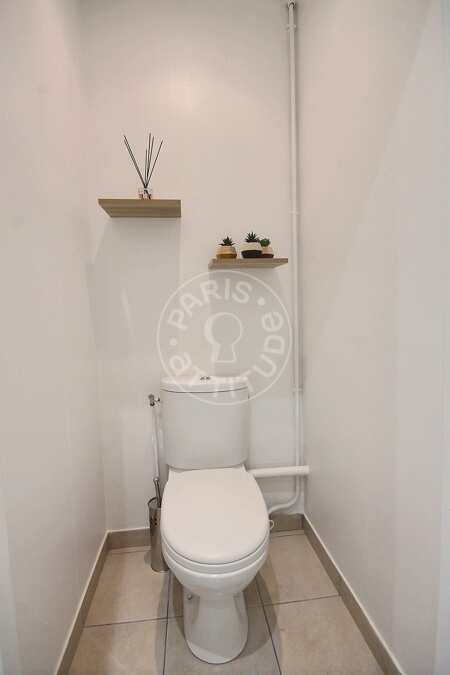 WC Quitinete mobilado - 25m²  - Jules Joffrin - Mairie du 18ème - Paris