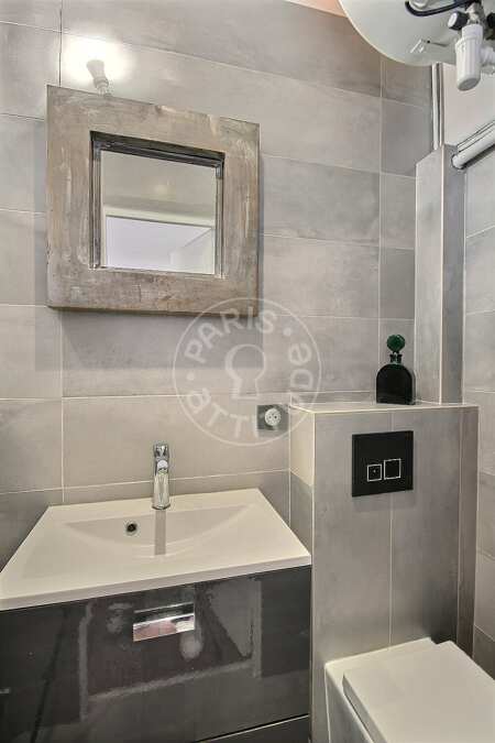 Salle de bain Studio meublé - 24m²  - Place d'Italie - Paris