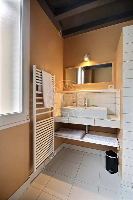 Salle de bain Maison meublée - 80m²  - 2 chambres - Porte de Bagnolet - Paris