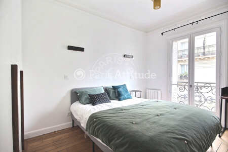 Bedroom Furnished apartment - 70m²  - 2 bedrooms - Commerce - Paris