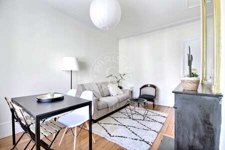 Salon Appartement meublé - 38m²  - 1 chambre - République - Paris
