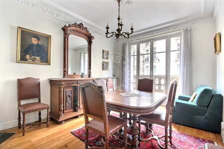 Sala da pranzo Appartamento arredato - 73m²  - 1 locale - Ecole Militaire / Unesco / Duroc - Parigi