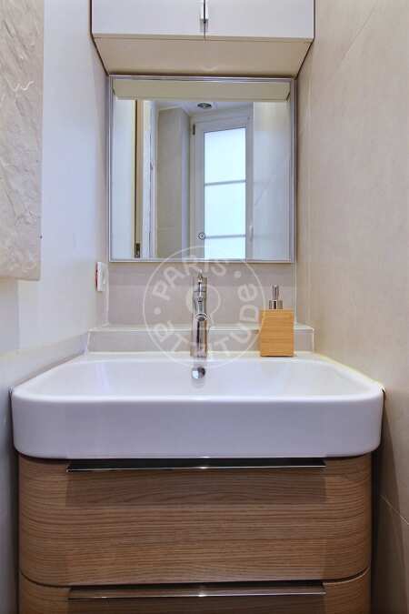 Salle de bain Appartement meublé - 55m²  - 1 chambre - Bastille - Paris