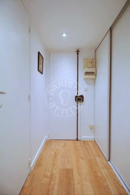 Eingangsbereich Möblierte studio - 18m²  - République - Paris